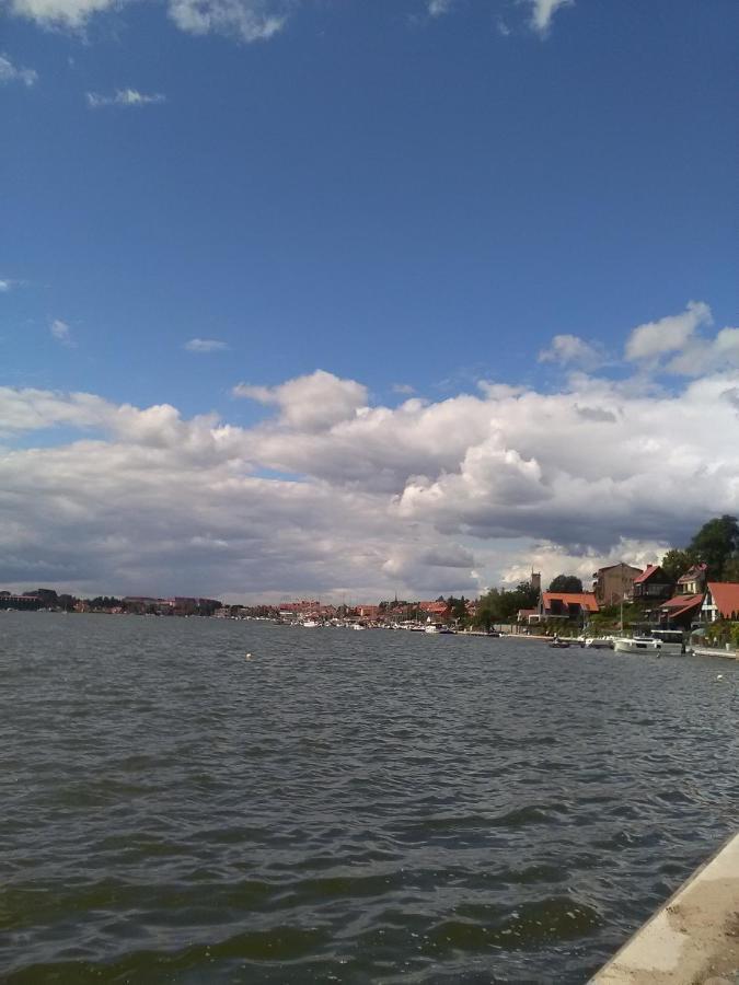 Kameralny Domek Drewniany Letniskowy W Mikolajkach Mikołajki Exteriör bild